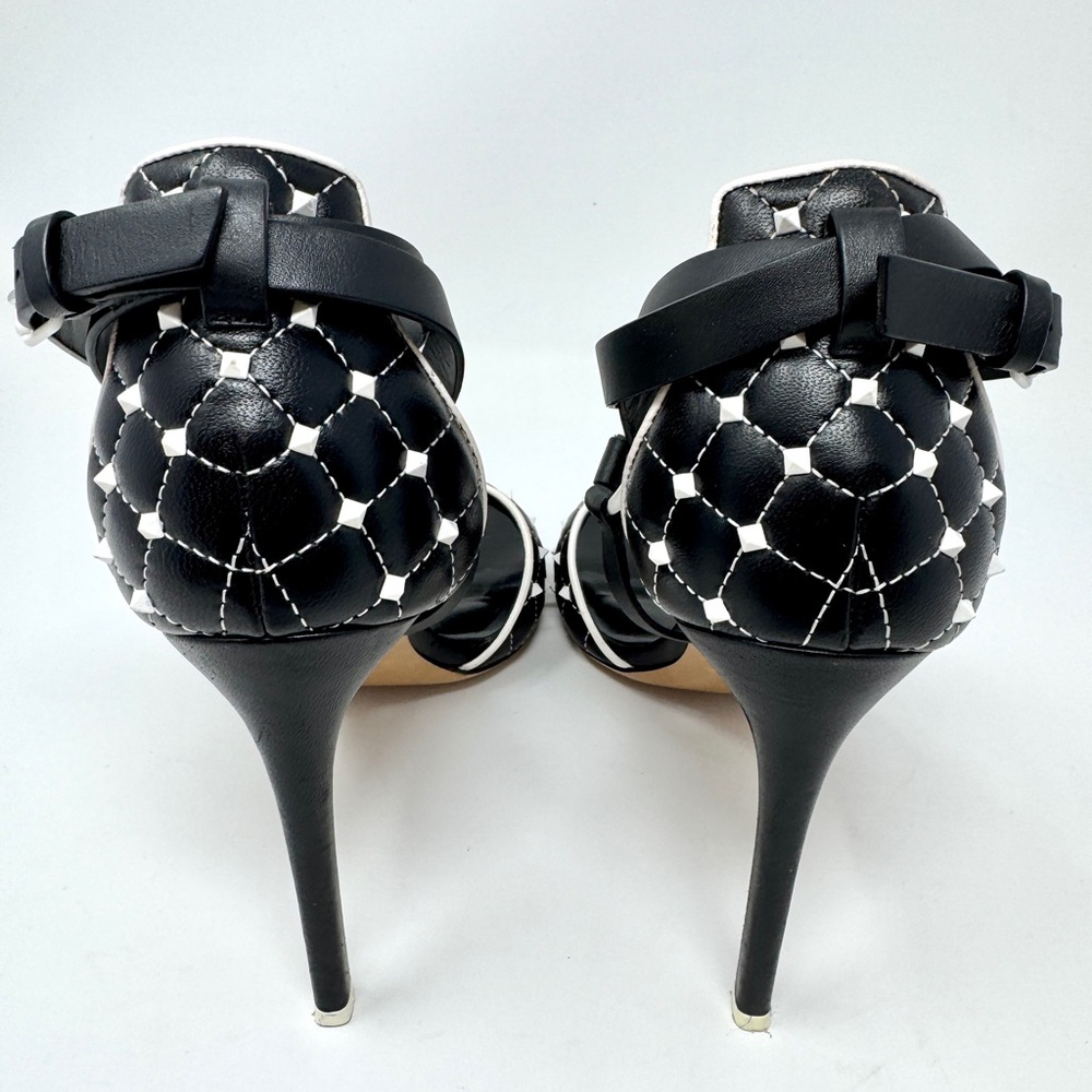 Valentino Garavani Quilted Rockstud Ankle Strap Sandals in black and white - Picture 2 of 15